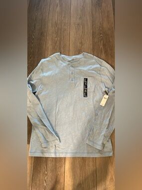 GAP Men's Long-Sleeve Henley in Light Blue